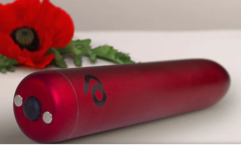 POPPY RED RECHARGEABLE BULLET