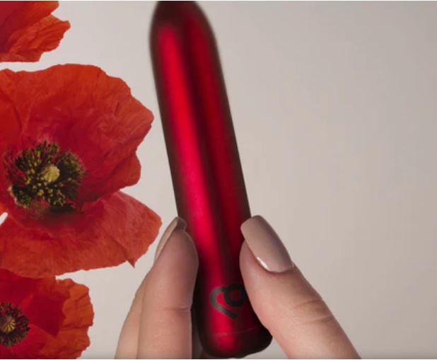 POPPY RED RECHARGEABLE BULLET