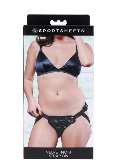 VELVET NOIR STRAP ON