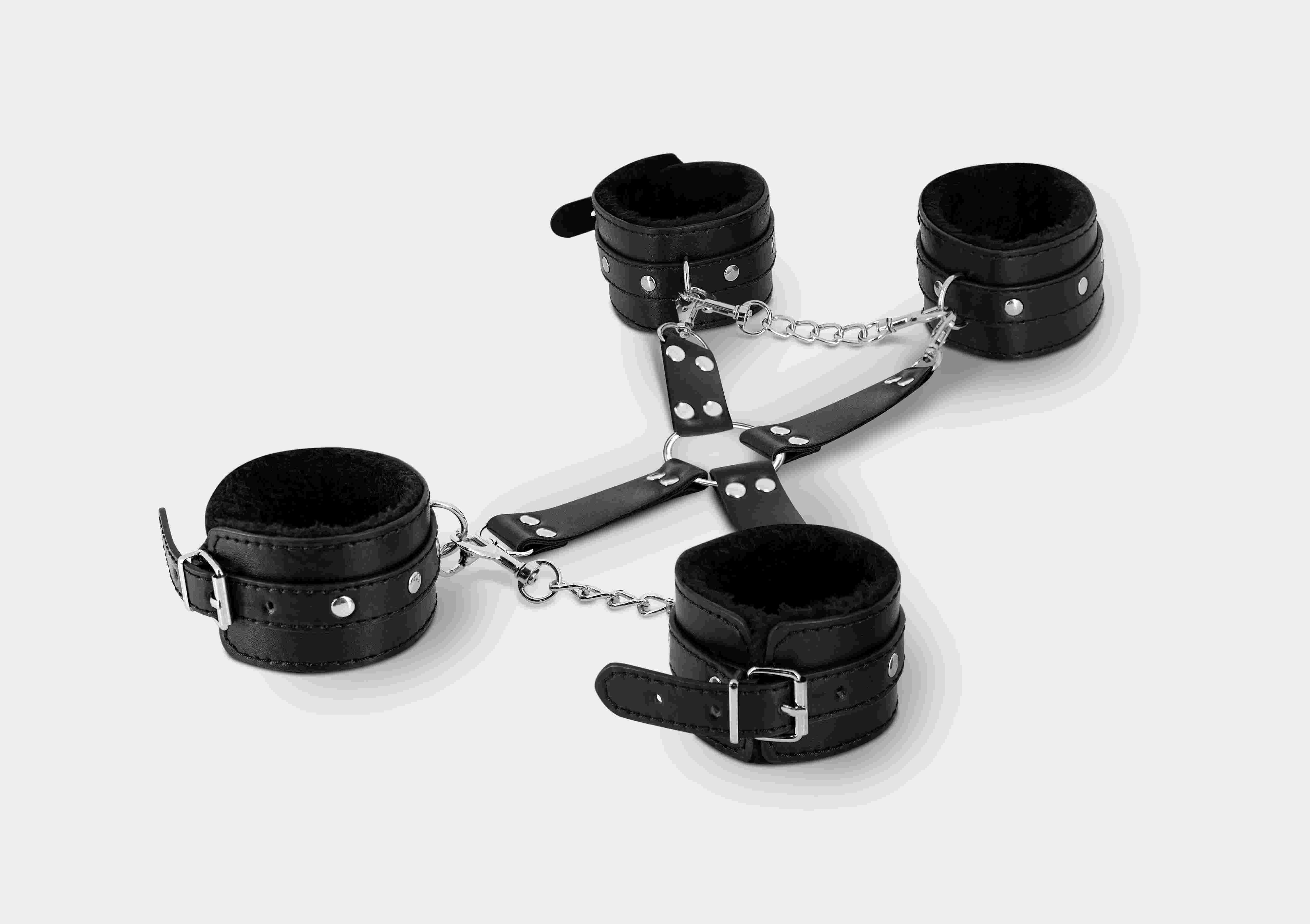 ALL 4'S FUZZY CUFF SET
