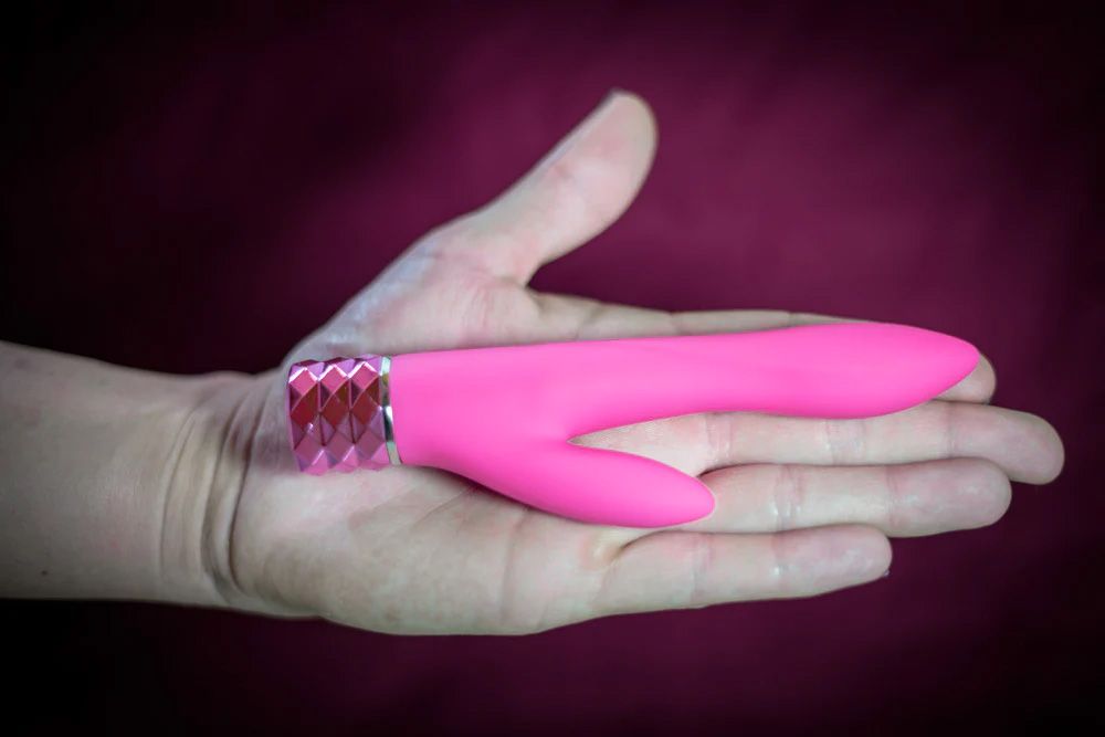 VICTORIA RECHARGEABLE SILICONE DUAL VIBE NEON PINK