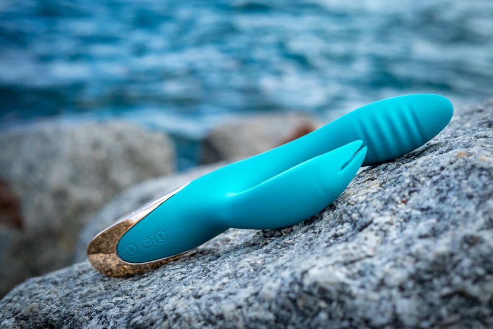SKYLER SILICONE BENDABLE TEAL RABBIT