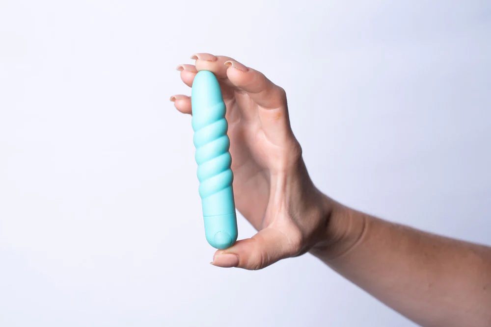 LOLA RECHARGEABLE TWISTY BULLET TEAL