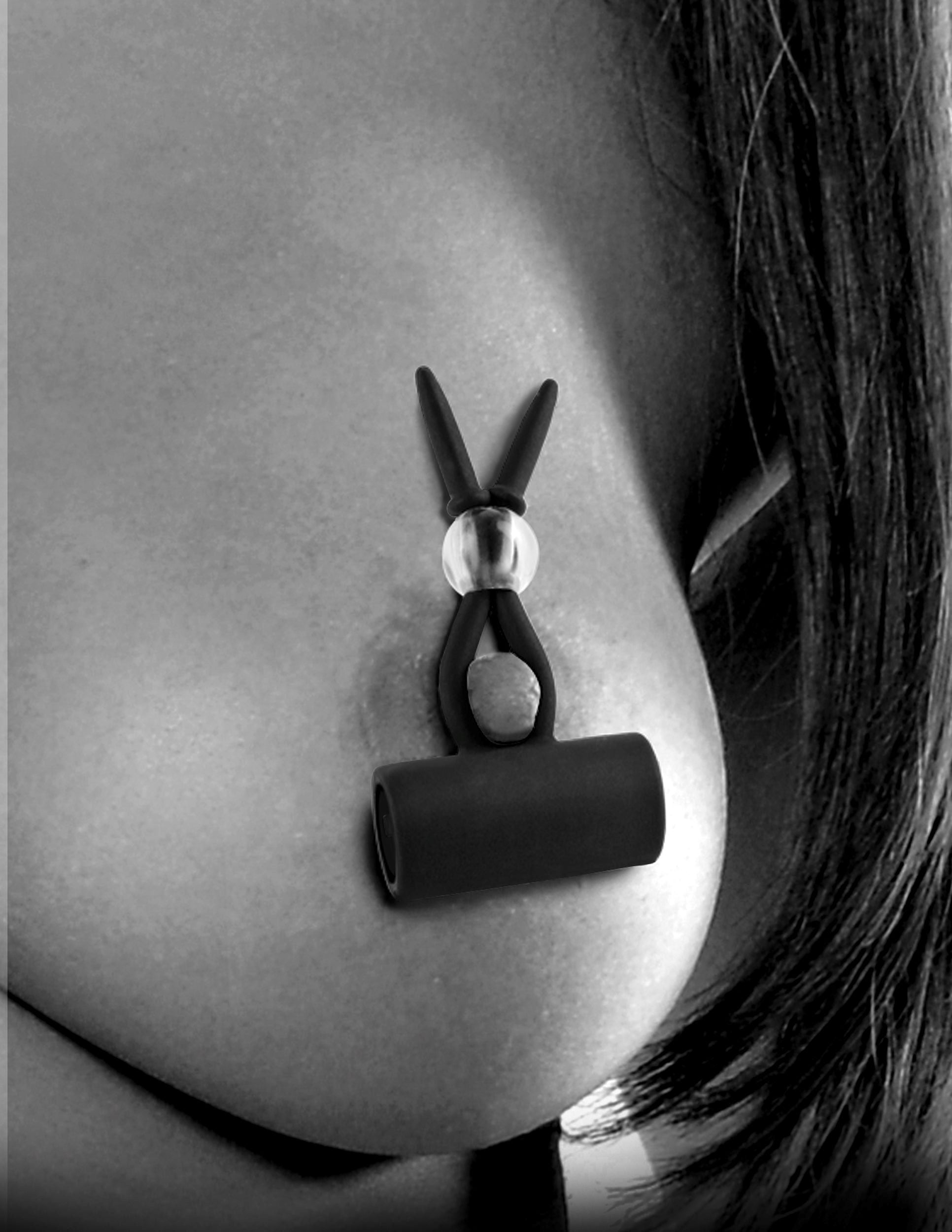 FETISH FANTASY LIMITED EDITION VIBRATING SILICONE NIPP