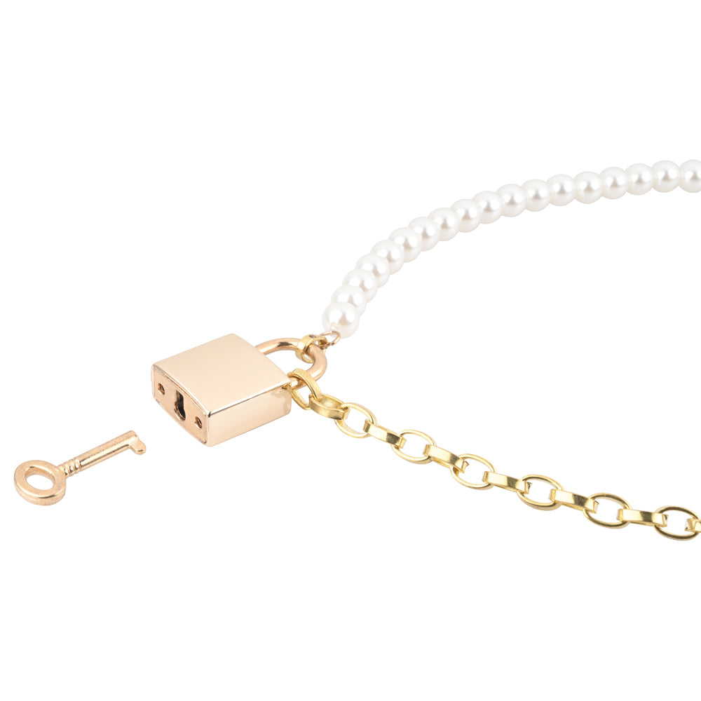 SEX & MISCHIEF PEARL DAY COLLAR