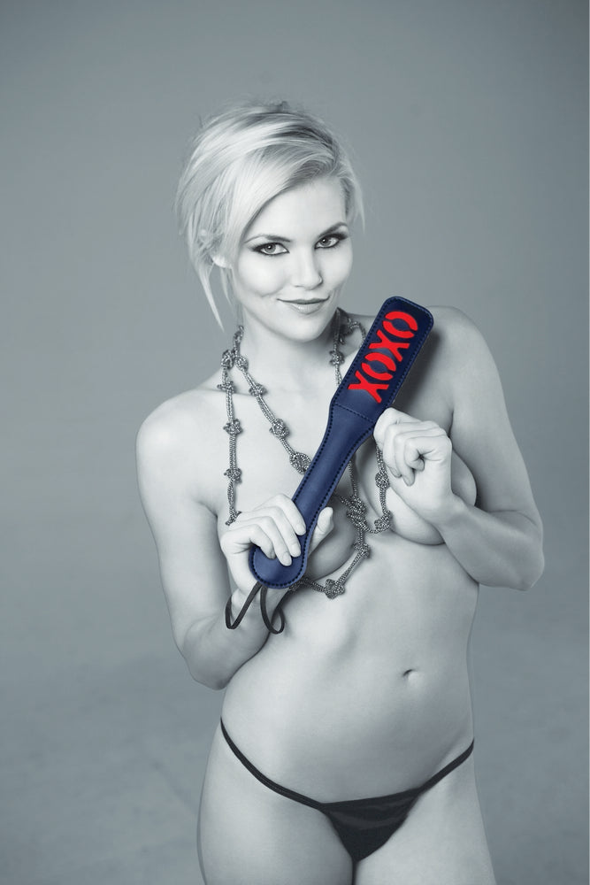 SEX & MISCHIEF XOXO PADDLE BLACK