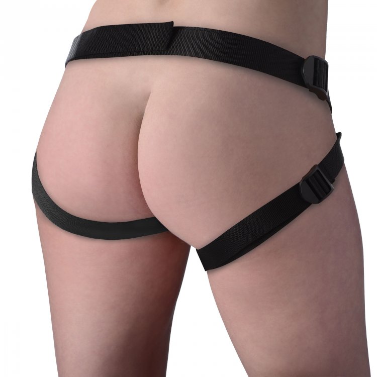 STRAP U BRAZEN 8IN SILICONE DILDO W/ HARNESS